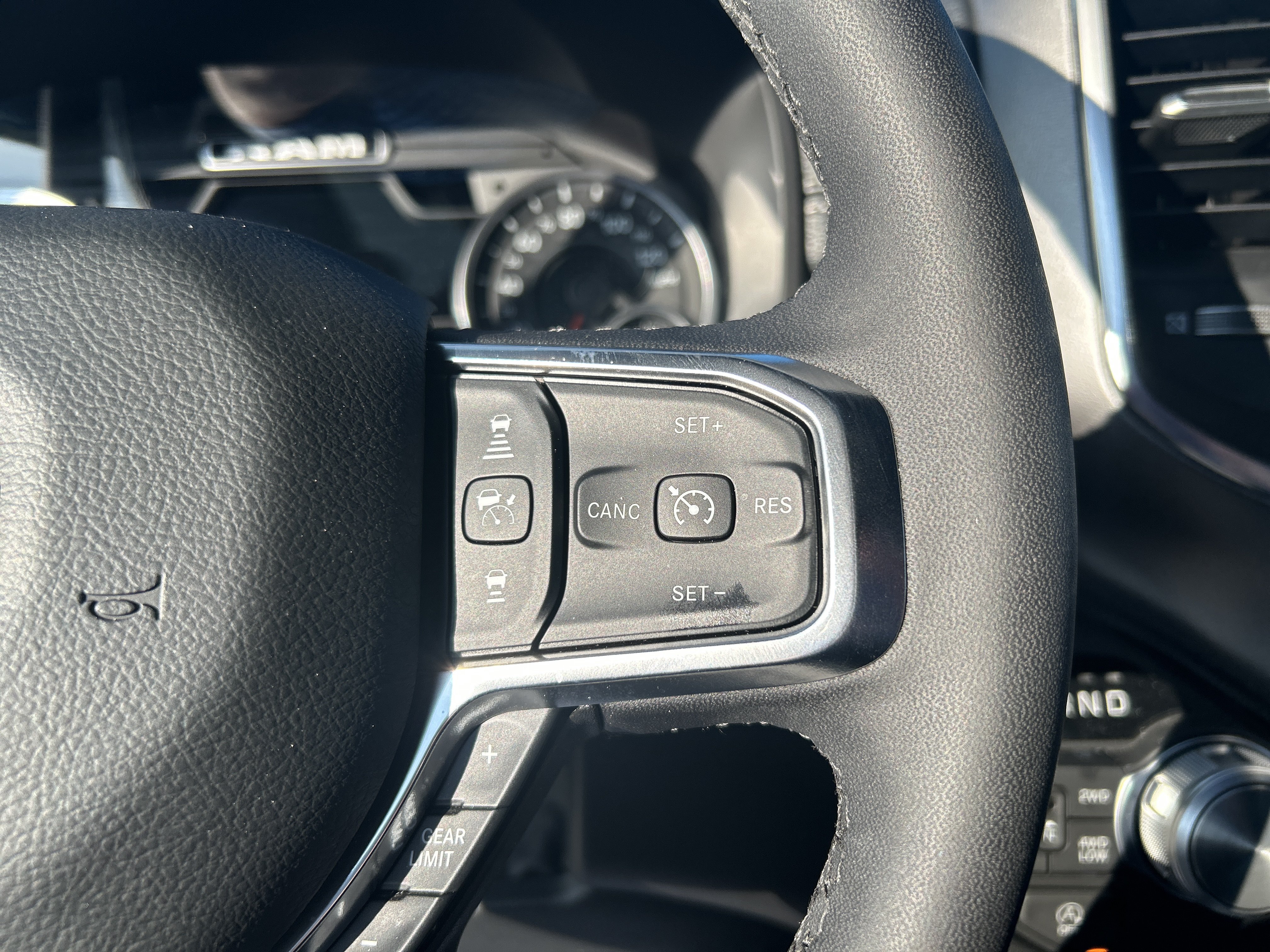 Used 2026 RAM 1500 Laramie AWD/4WD image 22