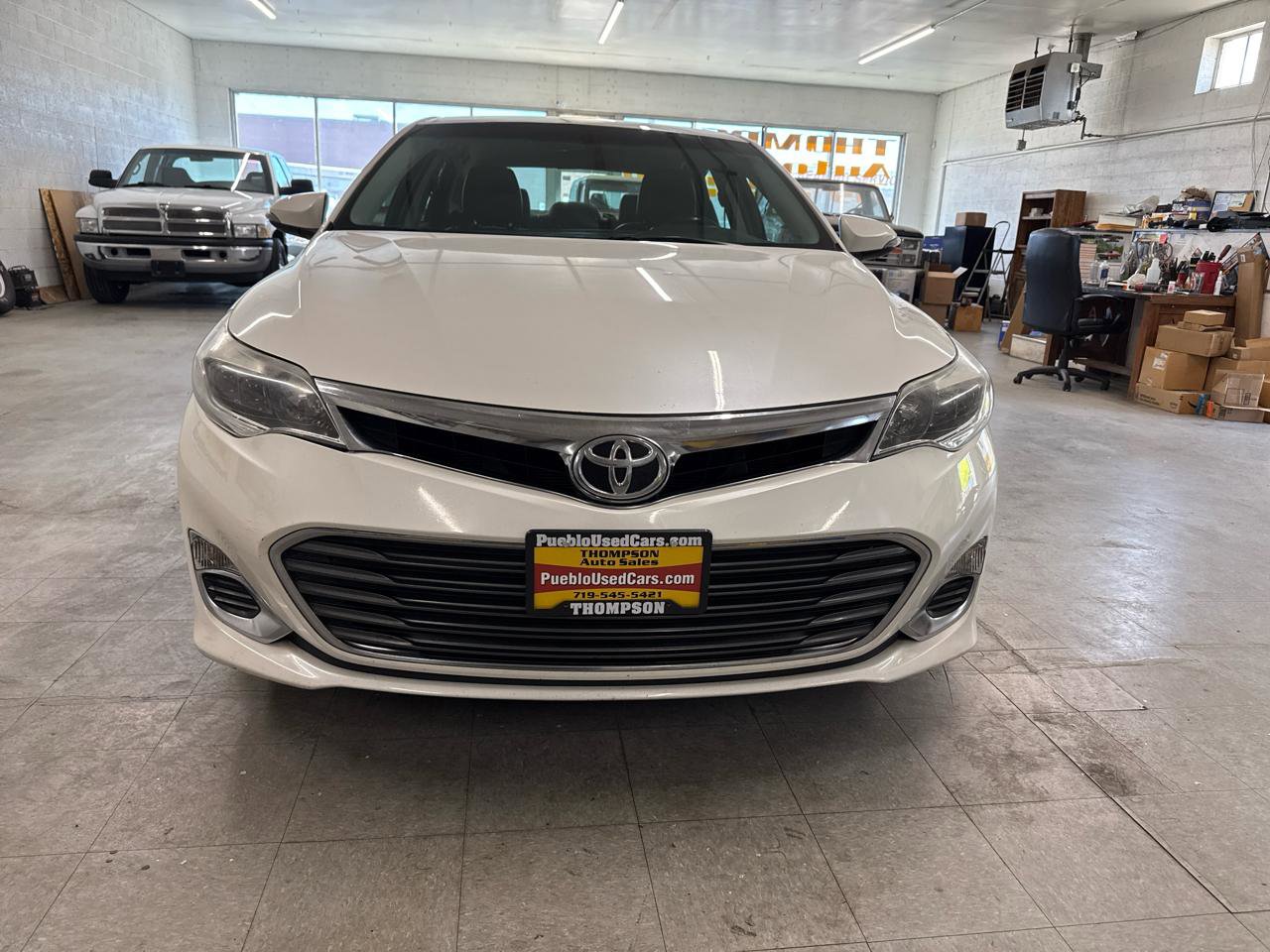 Used 2015 Toyota Avalon XLE FWD image 6