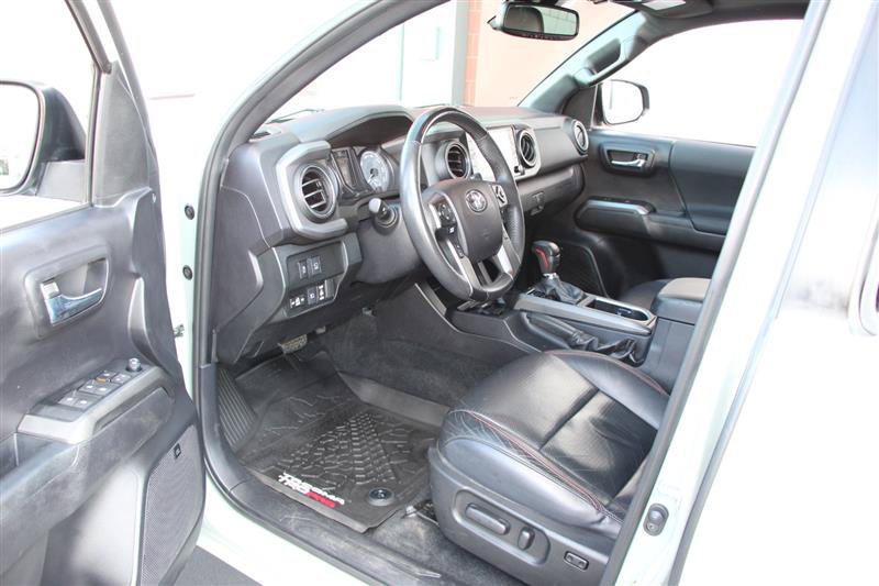 Used 2021 Toyota Tacoma TRD Pro AWD/4WD image 8