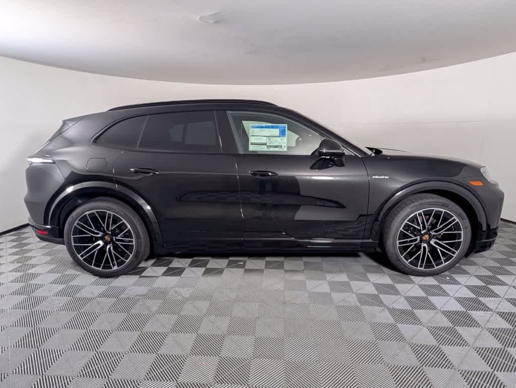 New 2026 Porsche Cayenne E-Hybrid AWD/4WD image 8