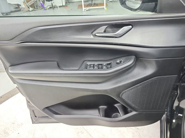 Used 2024 Jeep Grand Cherokee Altitude image 33