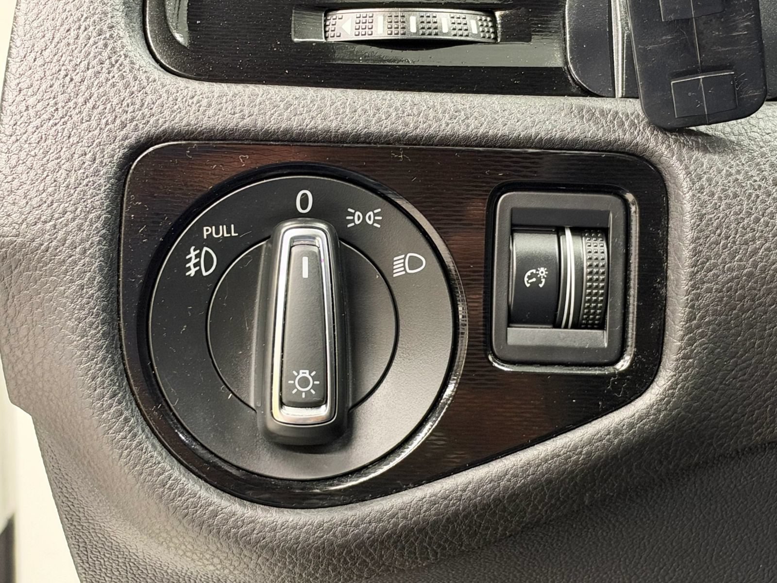 Used 2016 Volkswagen GTI S FWD image 24