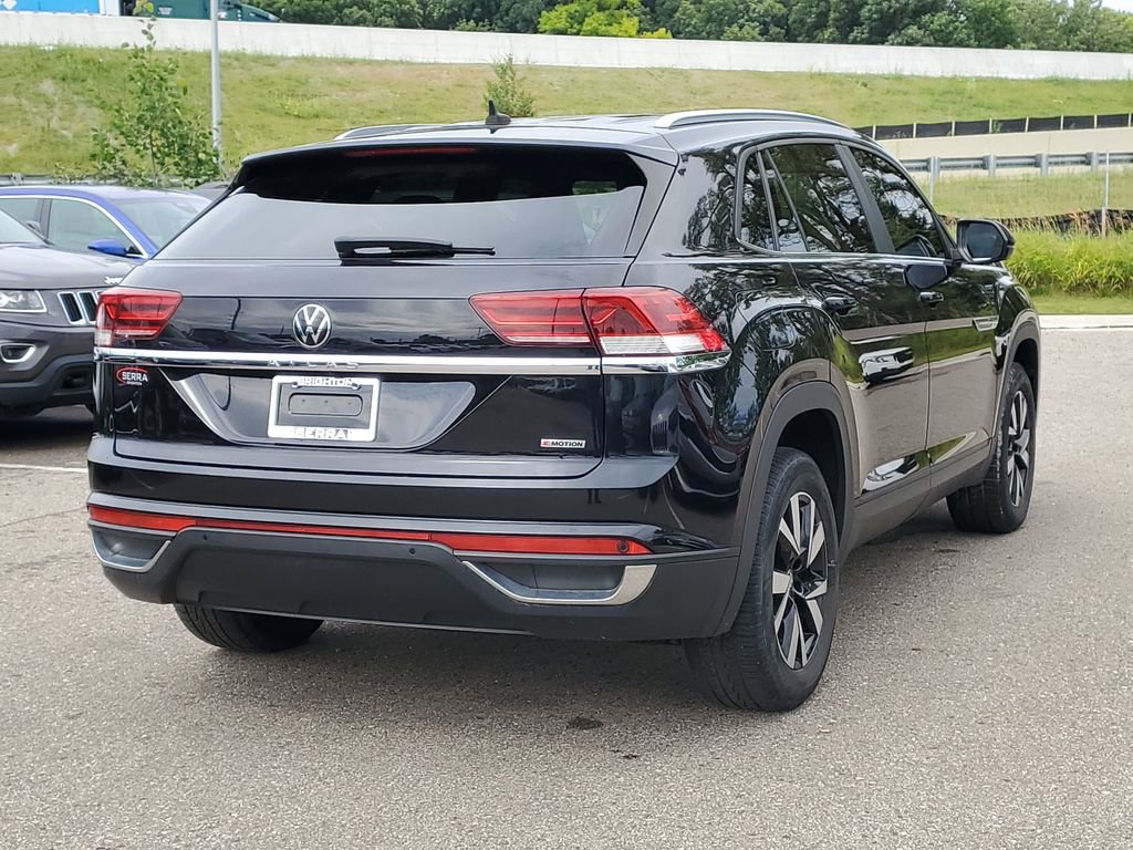 Used 2021 Volkswagen Atlas Cross Sport SE AWD/4WD image 3