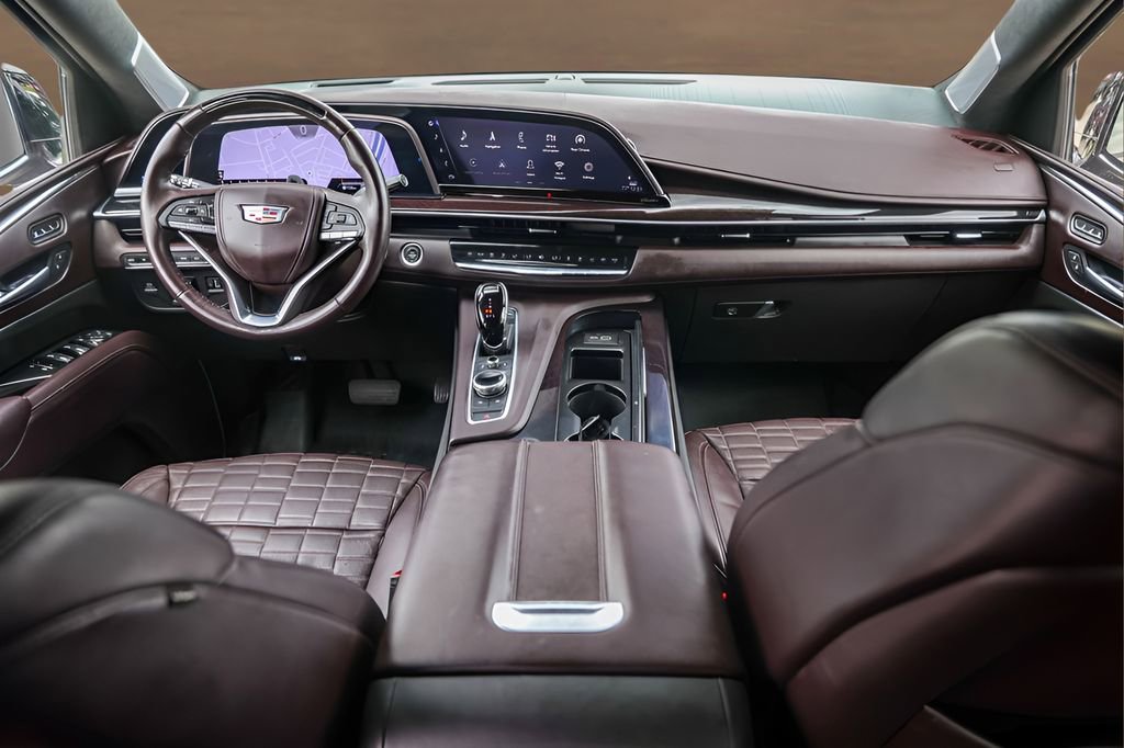 Used 2022 Cadillac Escalade Sport Platinum w/ LPO, ONYX Package AWD/4WD image 28