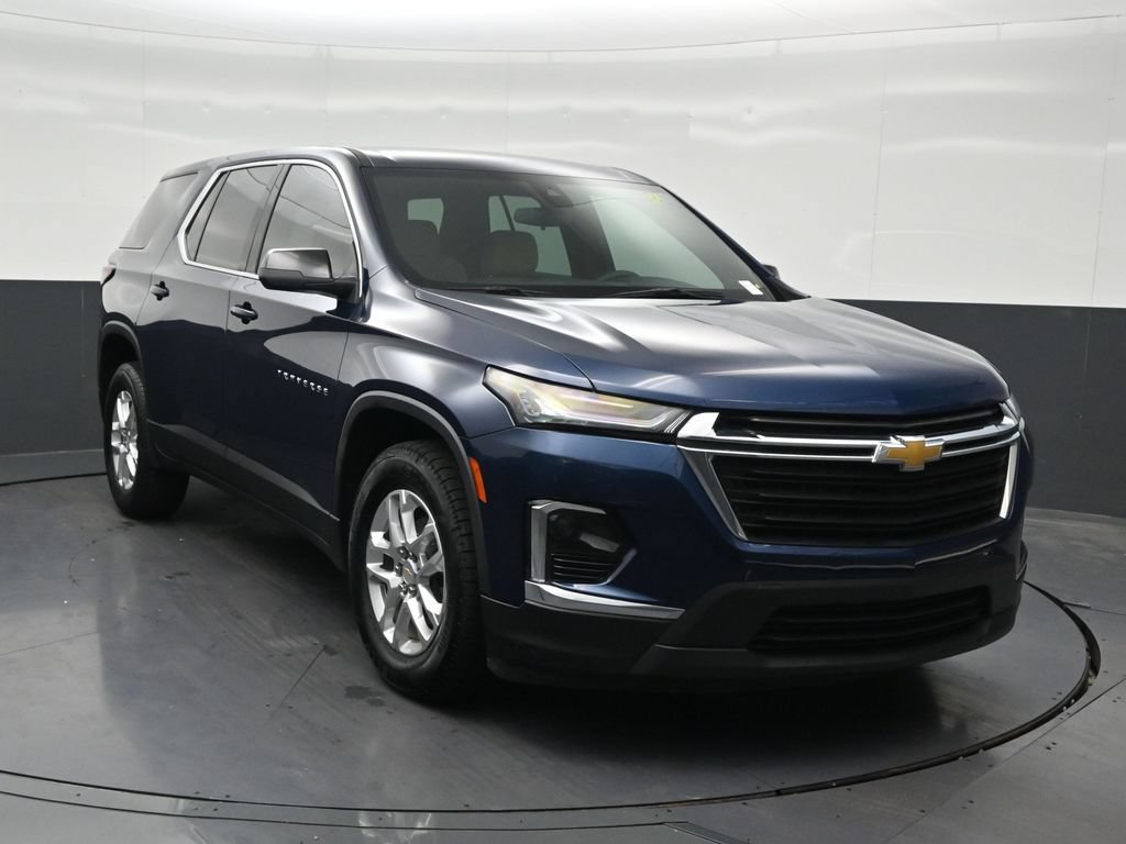 Used 2023 Chevrolet Traverse LS FWD image 8