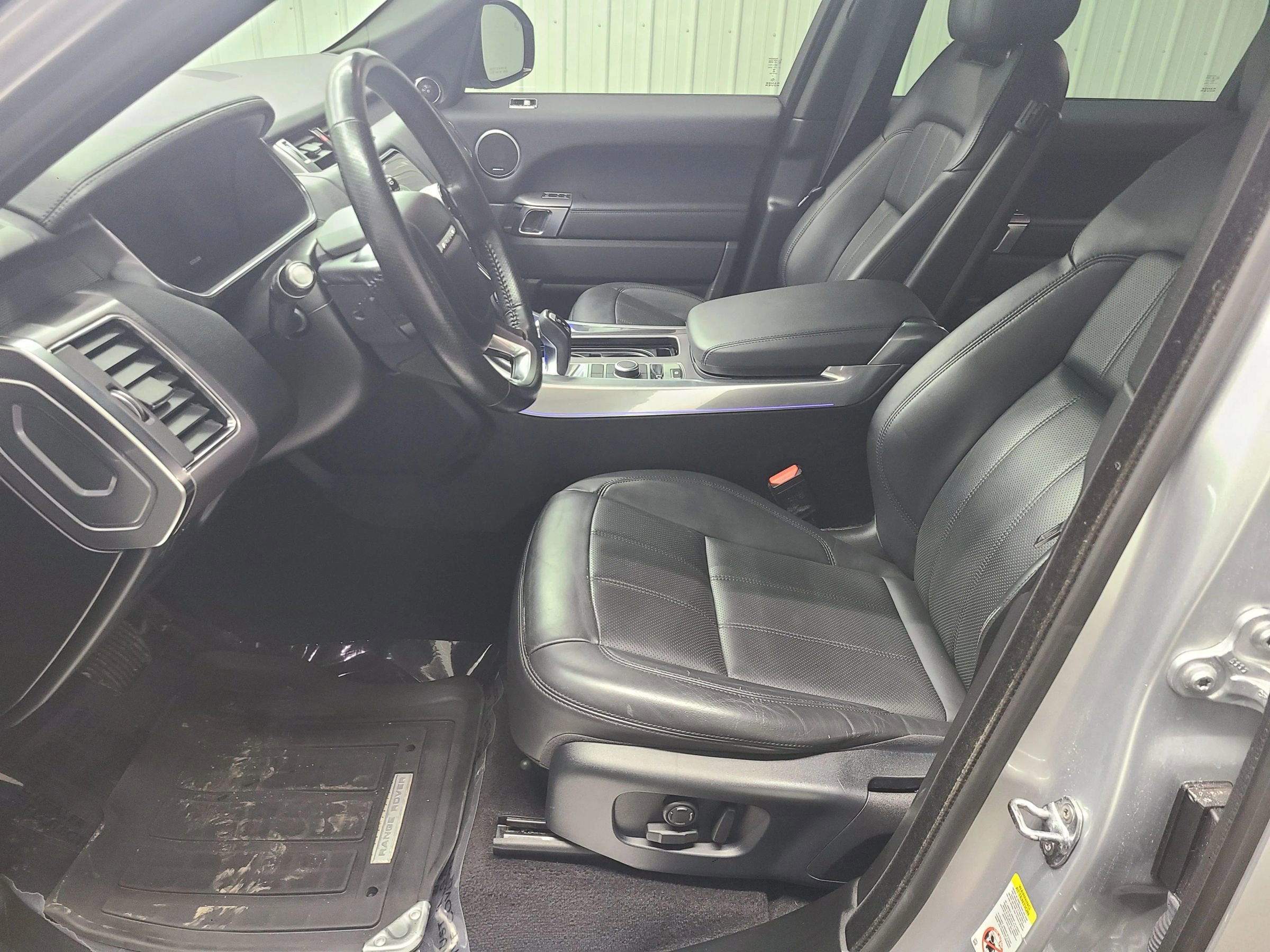 Used 2018 Land Rover Range Rover Sport HSE image 23