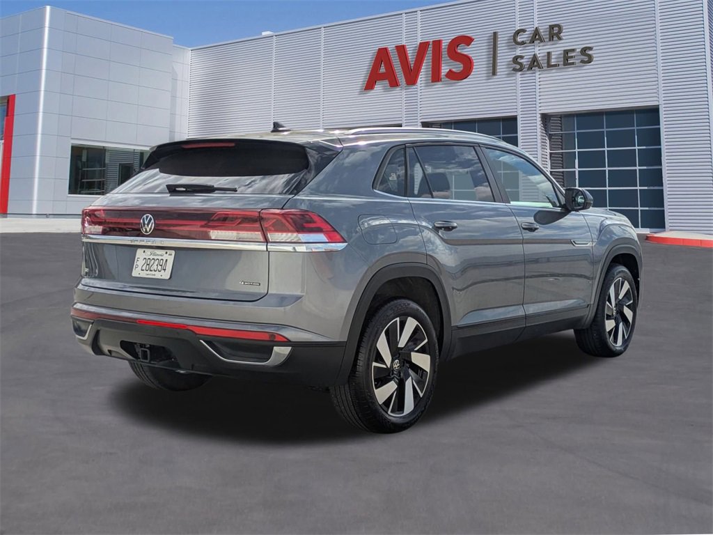 Used 2025 Volkswagen Atlas Cross Sport SE image 6