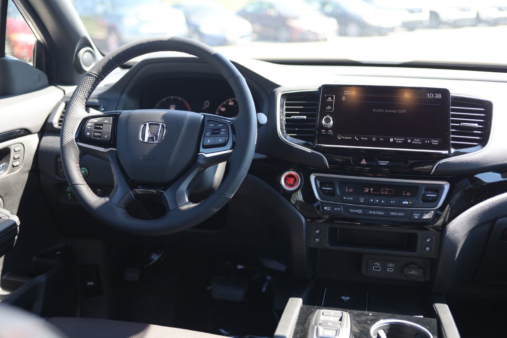 New 2026 Honda Ridgeline Black Edition image 30