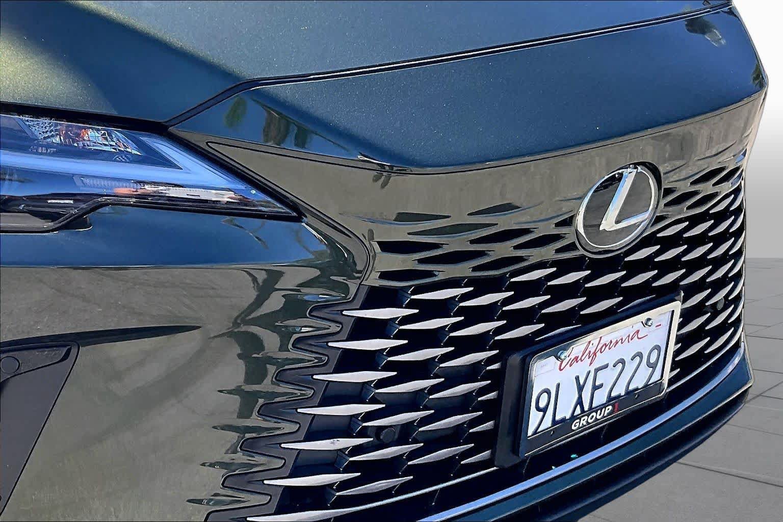Certified 2024 Lexus RX 350 FWD w/ Technology Package image 28