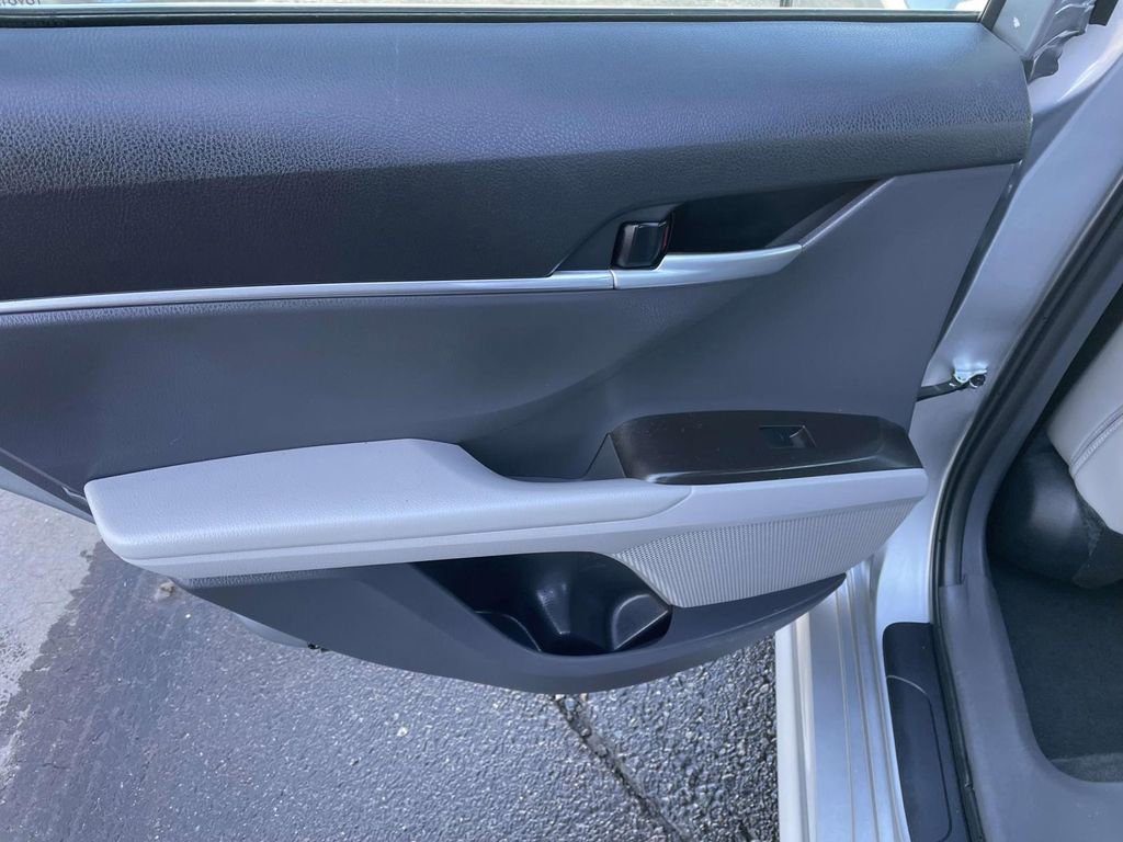 Used 2024 Toyota Camry SE image 22