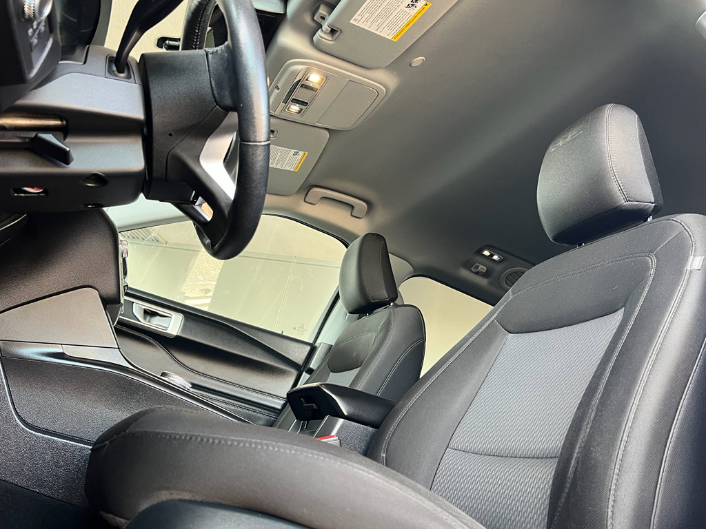 Used 2022 Ford Explorer XLT image 15