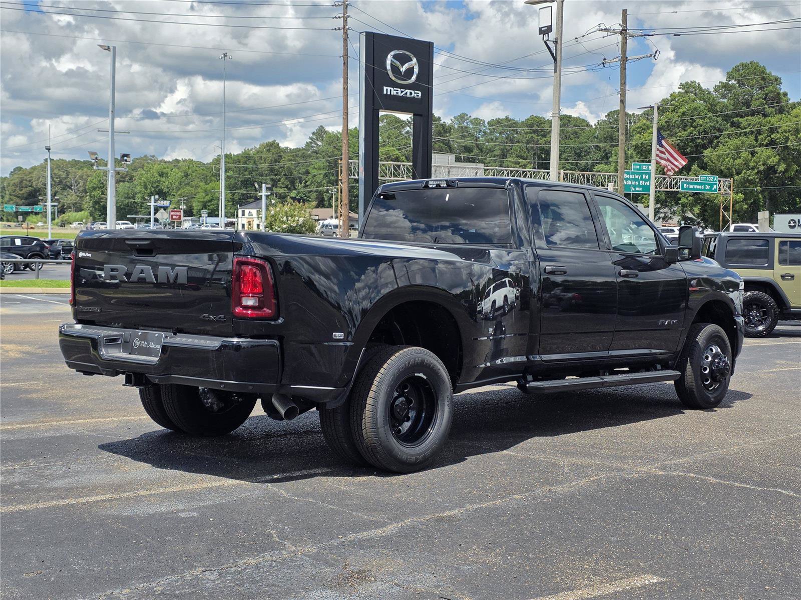 New 2026 RAM 3500 Big Horn AWD/4WD image 5