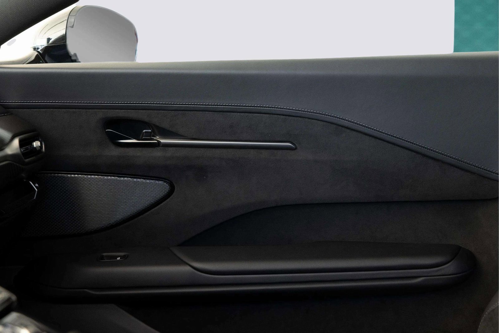 New 2026 Aston Martin V8 Vantage Coupe image 30