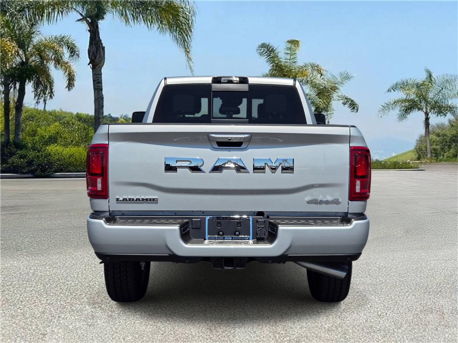 New 2026 RAM 2500 Laramie w/ Sport Appearance Package AWD/4WD image 5