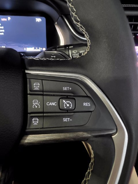 Used 2025 Jeep Grand Cherokee L Limited AWD/4WD image 35