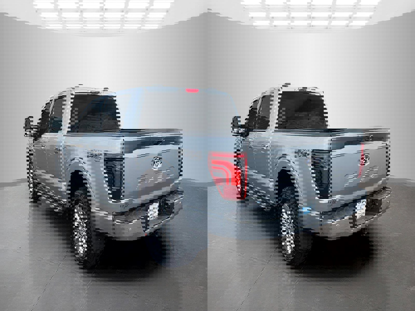 Used 2024 Ford F150 Lariat w/ FX4 Off-Road Package image 7