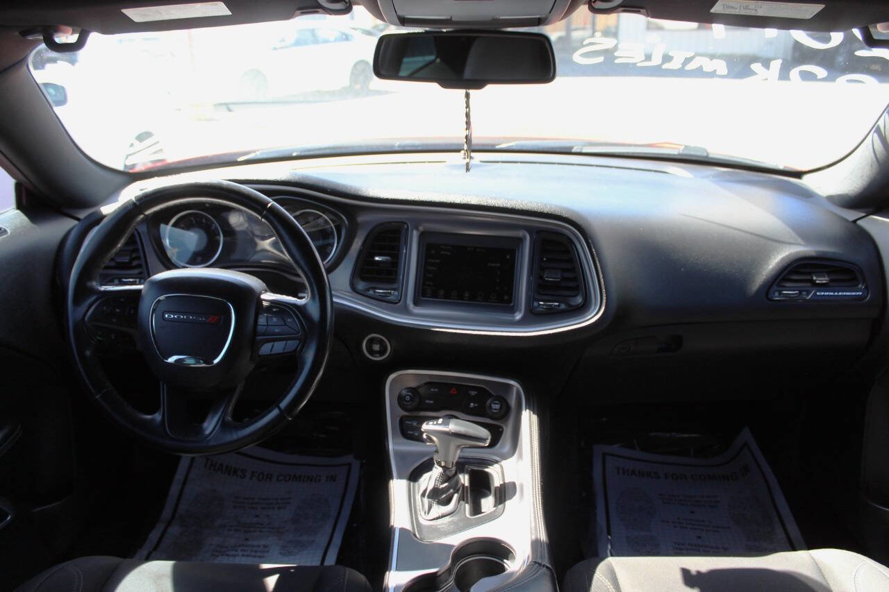 Used 2019 Dodge Challenger SXT RWD image 17