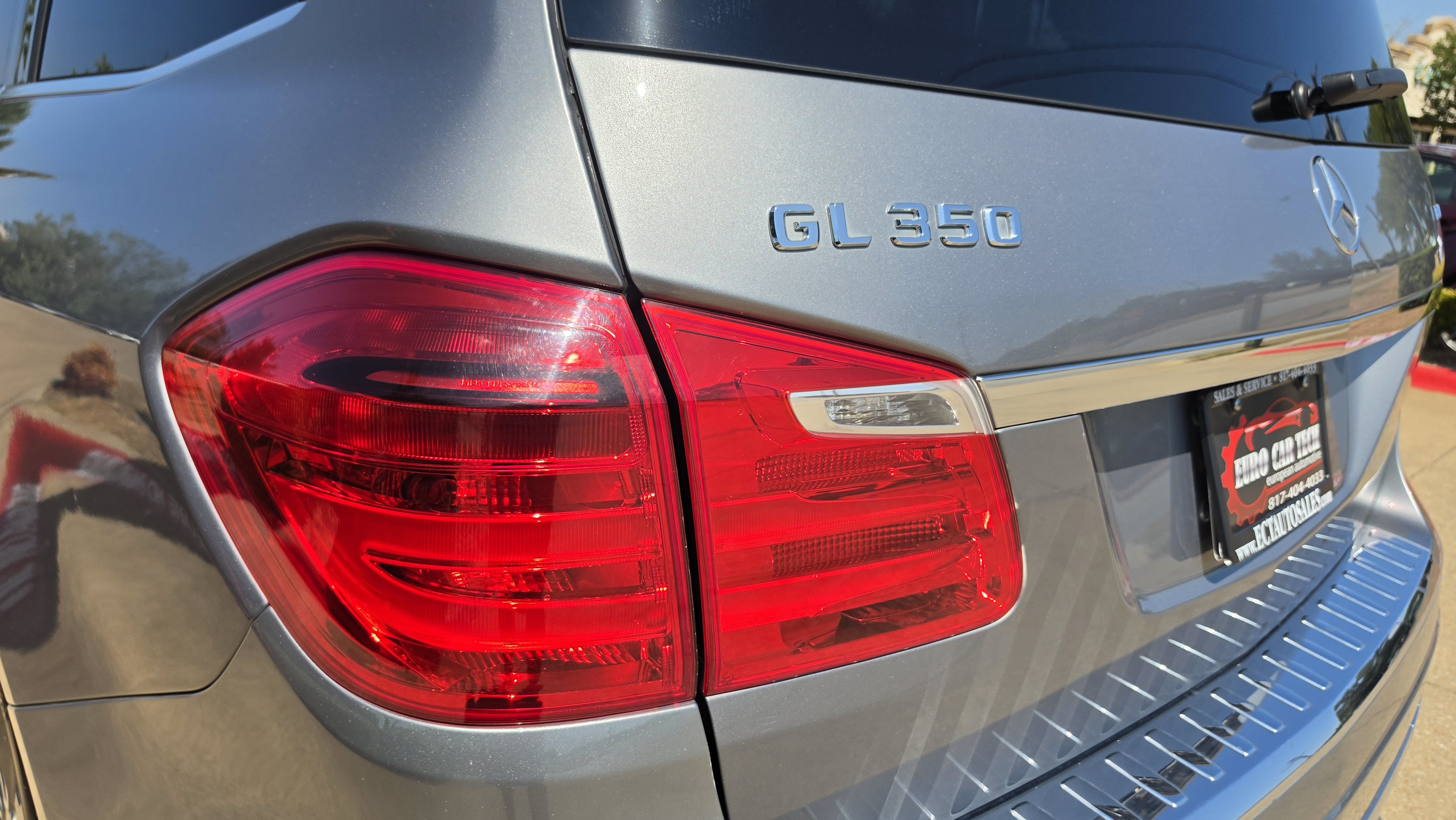 Used 2015 Mercedes-Benz GL 320 BlueTEC 4MATIC w/ Premium I Package image 10