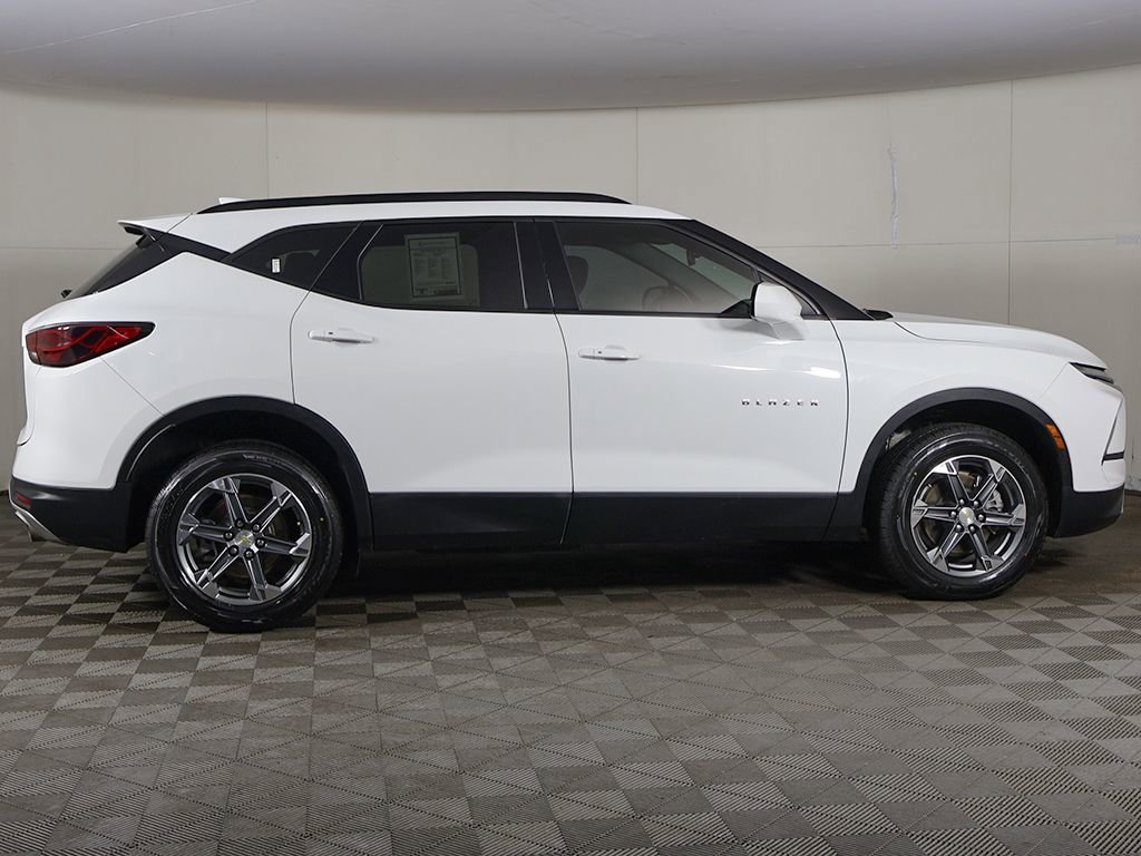 Used 2024 Chevrolet Blazer LT w/ Convenience Package image 17