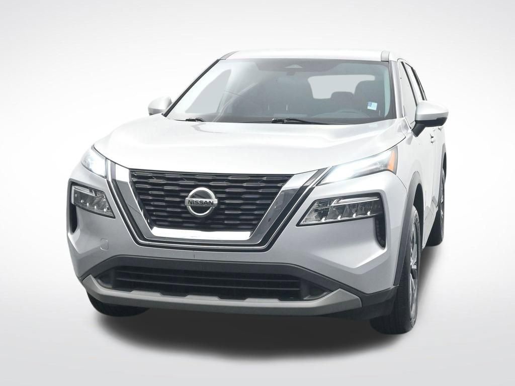 Used 2021 Nissan Rogue SV FWD image 2