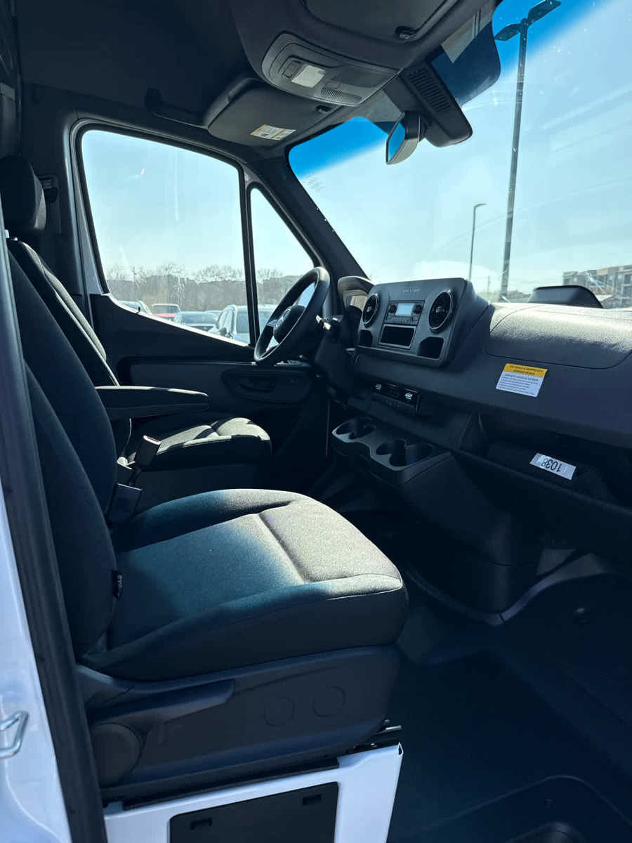 New 2026 Mercedes-Benz Sprinter 2500 image 18
