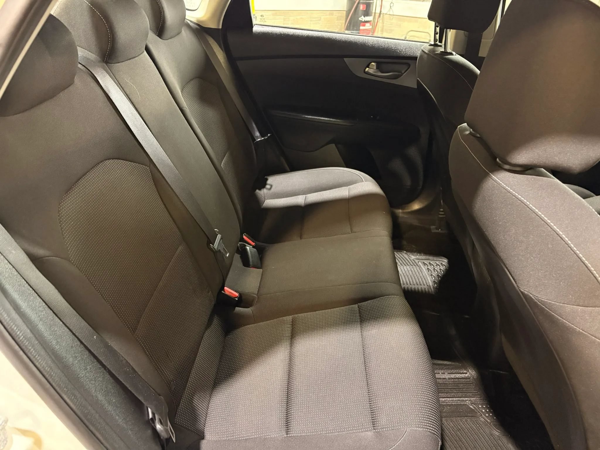 Used 2020 Kia Forte LXS FWD image 17