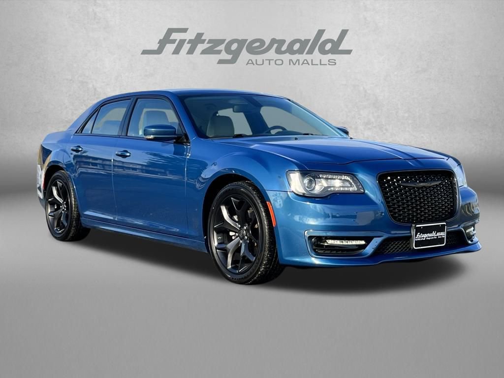 Used 2022 Chrysler 300 Touring L w/ Comfort Group