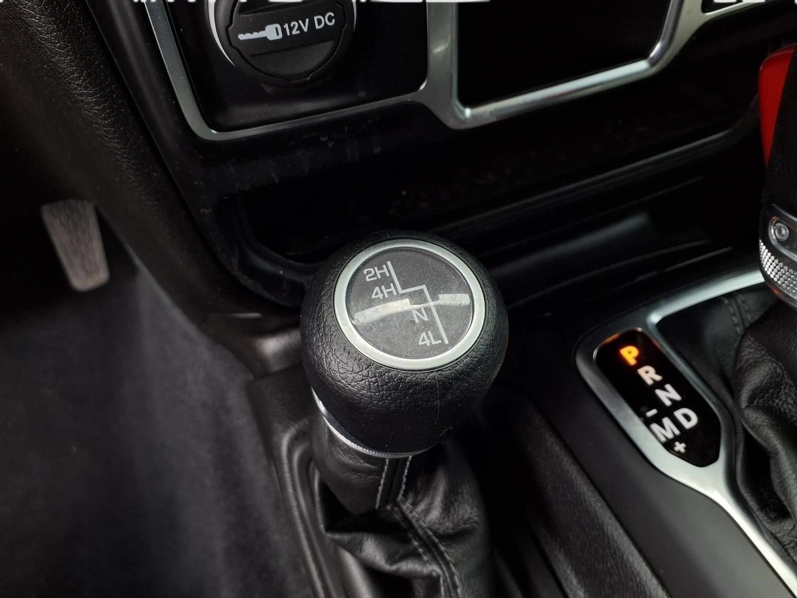 Used 2024 Jeep Gladiator Sport AWD/4WD image 15