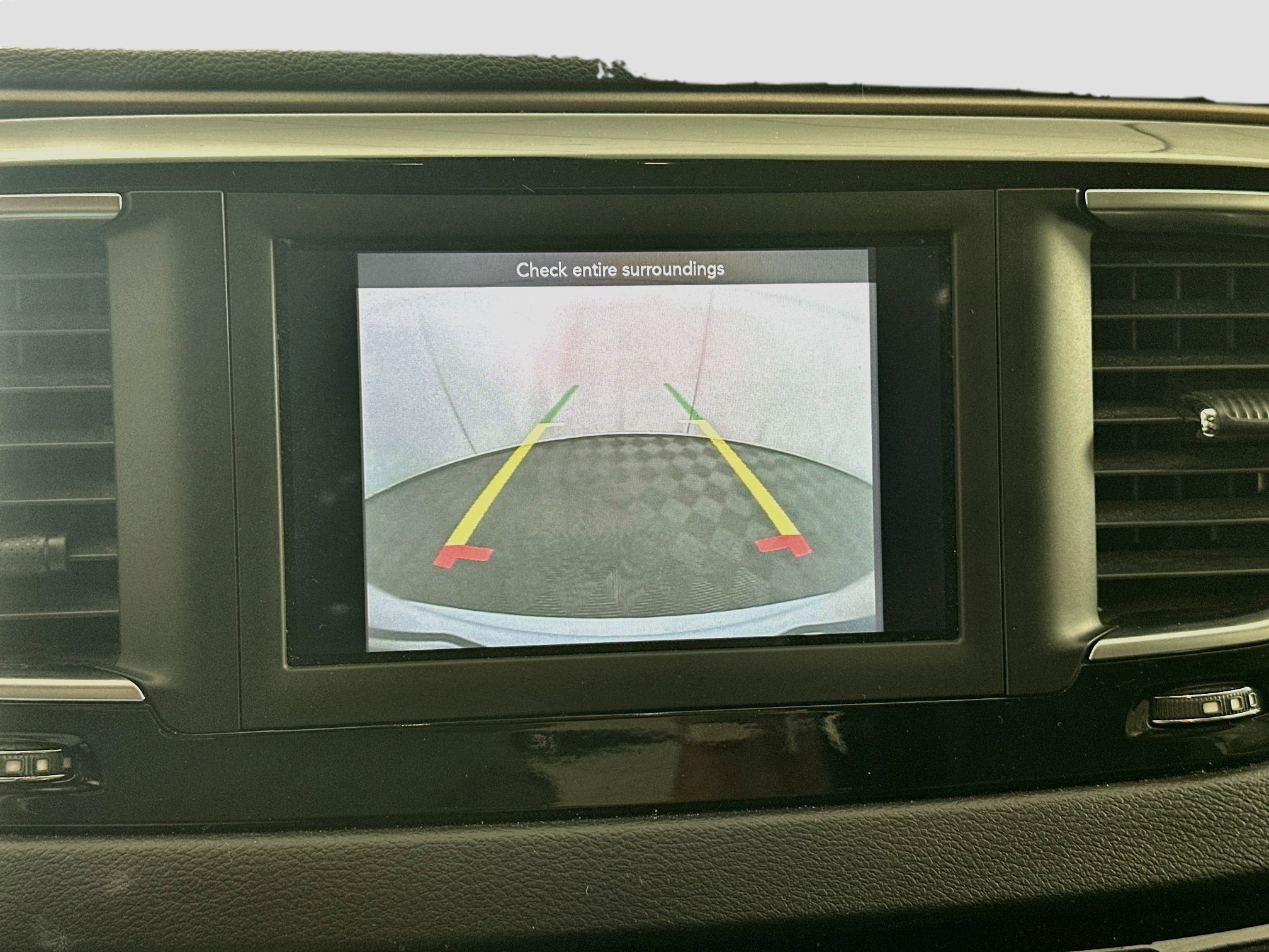 Used 2019 Chrysler Pacifica Touring-L FWD image 22