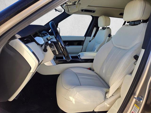 New 2026 Land Rover Range Rover SE image 4