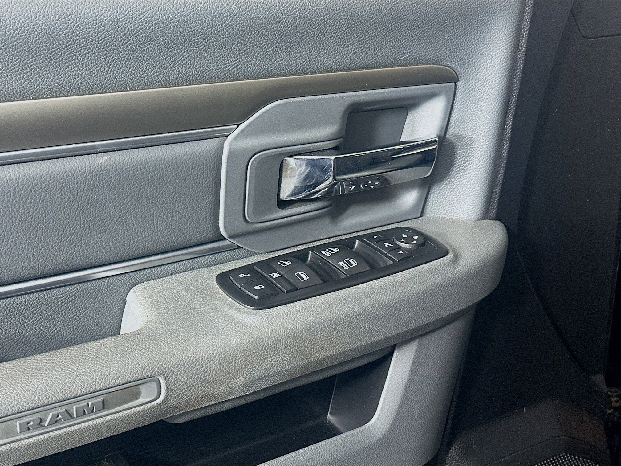 Used 2015 RAM 1500 Lone Star RWD image 15