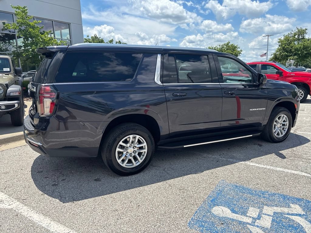 Used 2024 Chevrolet Suburban LT AWD/4WD image 28