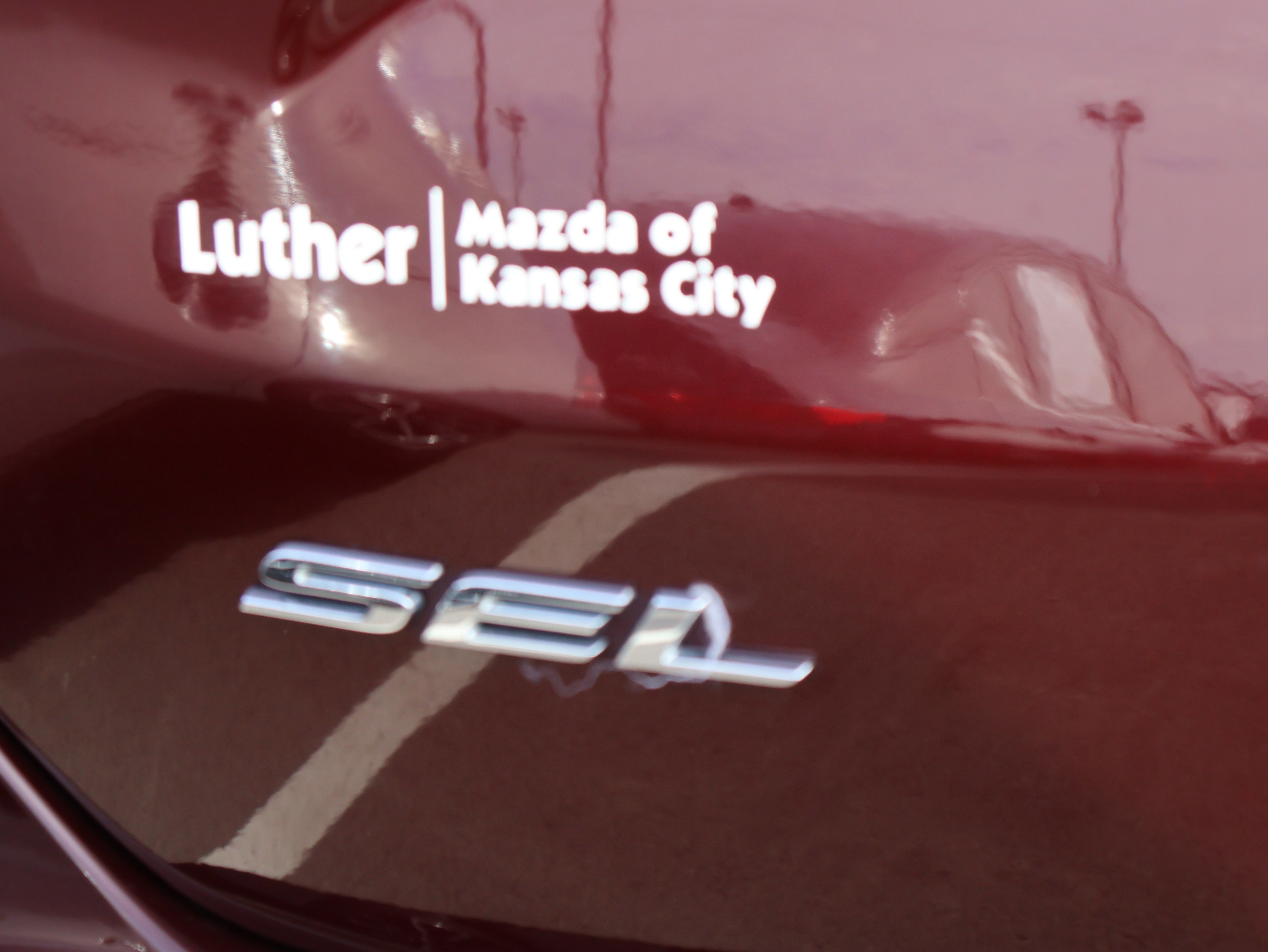 Used 2021 Ford Edge SEL image 16