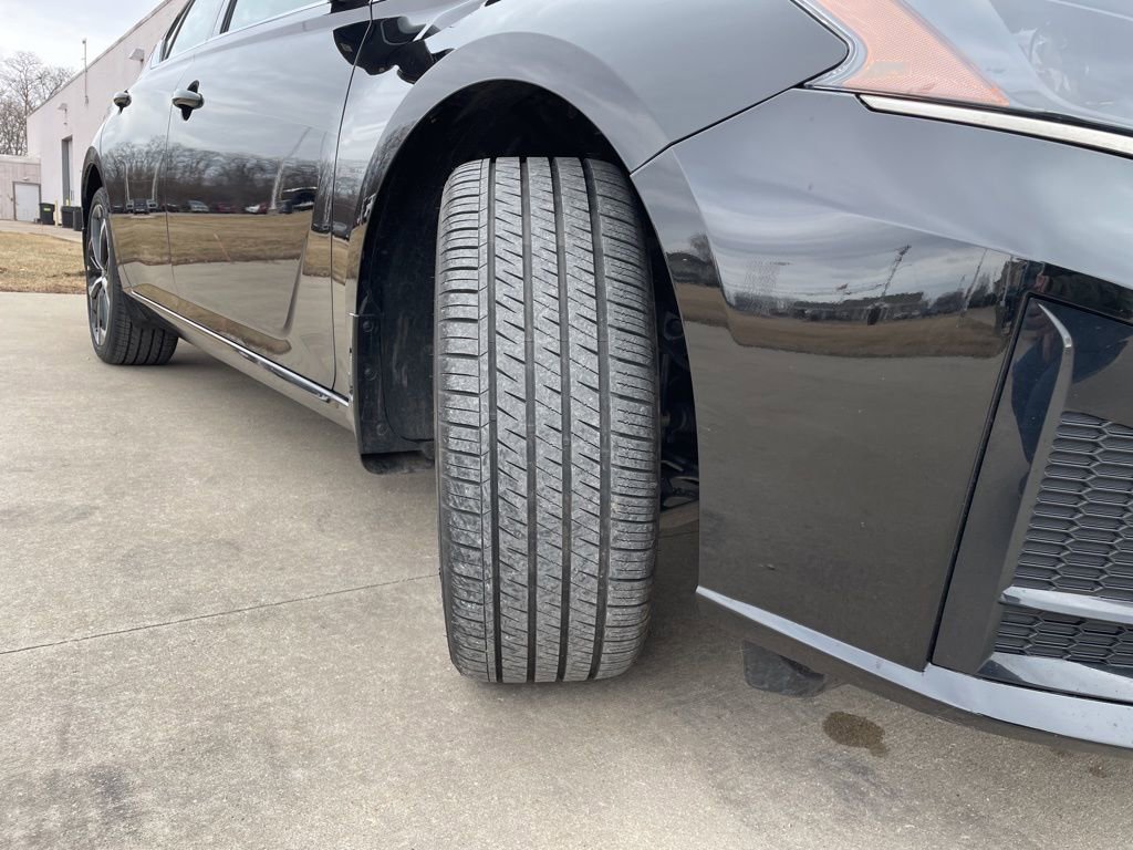 Used 2025 Nissan Altima 2.5 SR image 16