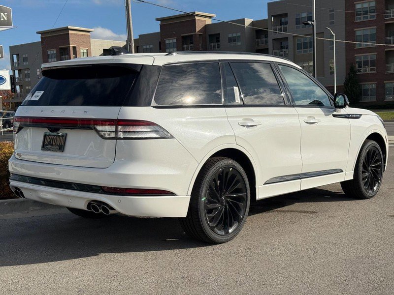 New 2026 Lincoln Aviator Reserve image 3