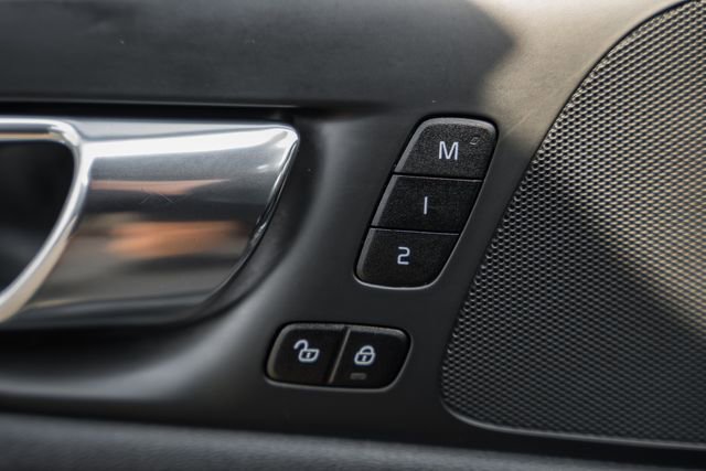 Used 2020 Volvo S60 T6 Momentum image 39