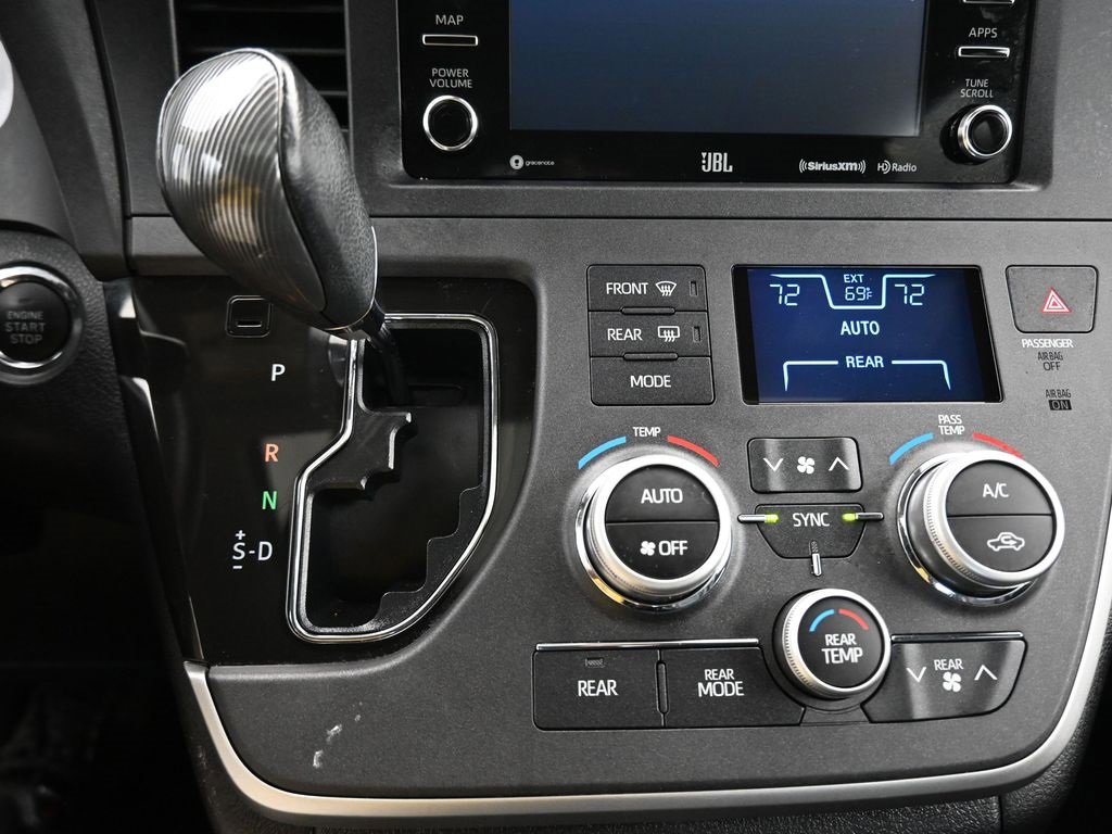 Used 2020 Toyota Sienna SE Premium image 19