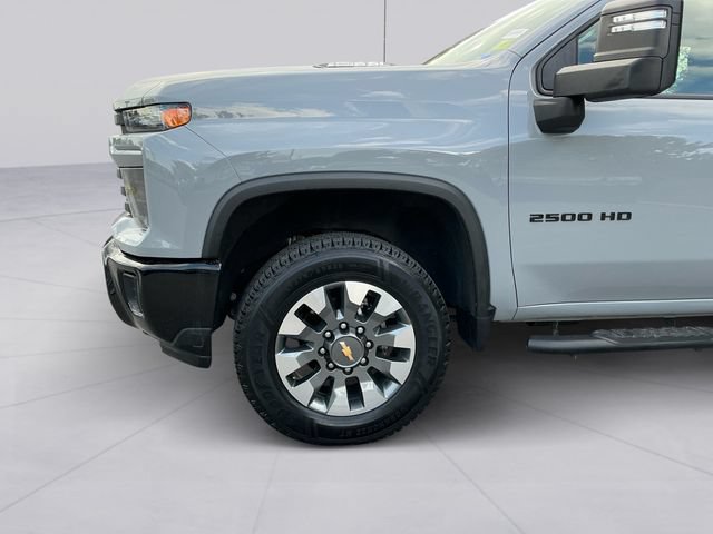Used 2024 Chevrolet Silverado 2500 Custom w/ Custom Value Package AWD/4WD image 9