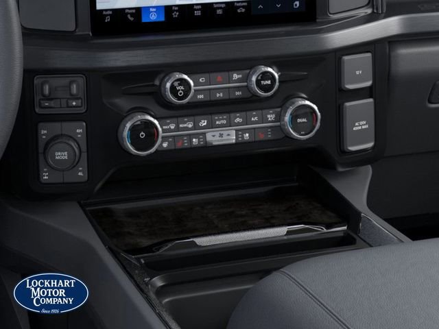 New 2026 Ford F250 Lariat w/ Black Appearance Package image 15