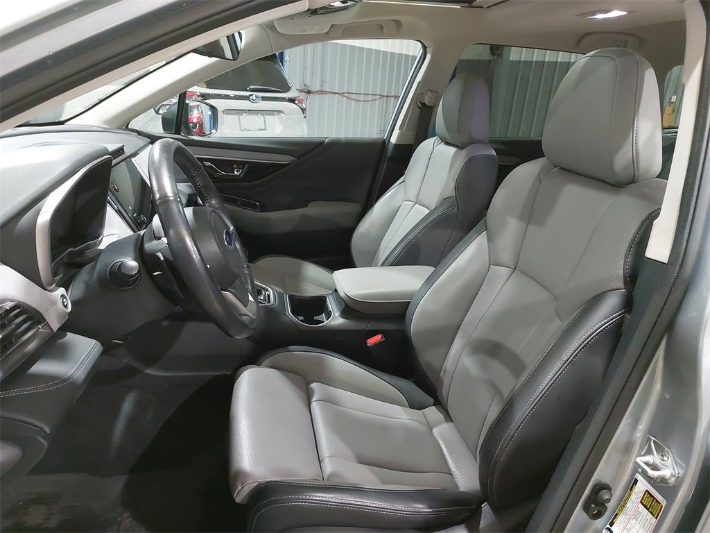 Used 2023 Subaru Outback Limited image 15