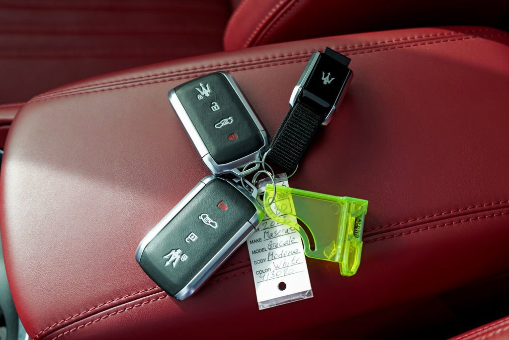 Certified 2023 Maserati Grecale Modena image 65