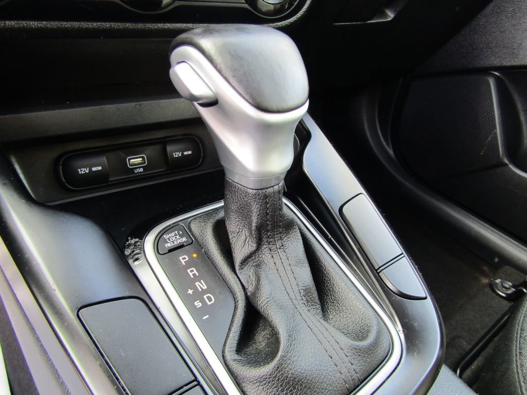 Used 2021 Kia Soul GT-Line FWD image 29