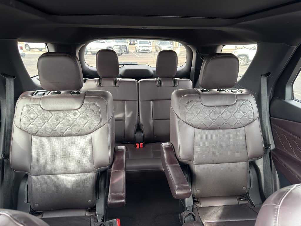 Used 2025 Ford Explorer Platinum w/ LUX Leather Package AWD/4WD image 17