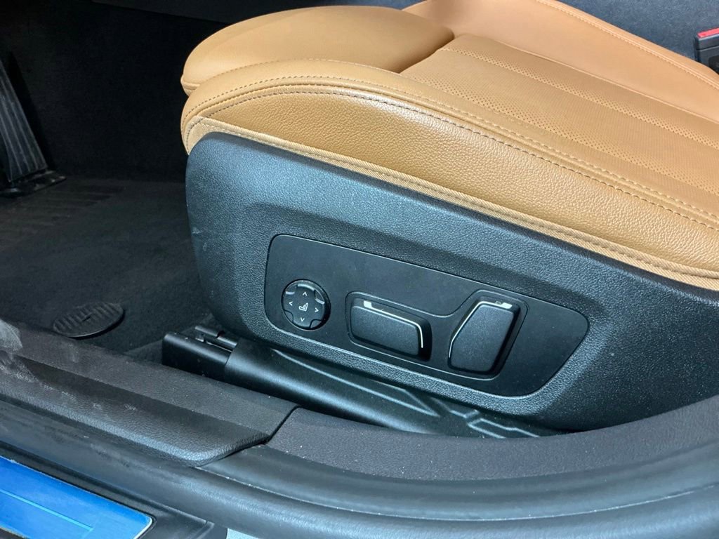 Certified 2025 BMW 330i Sedan w/ Convenience Package RWD image 20
