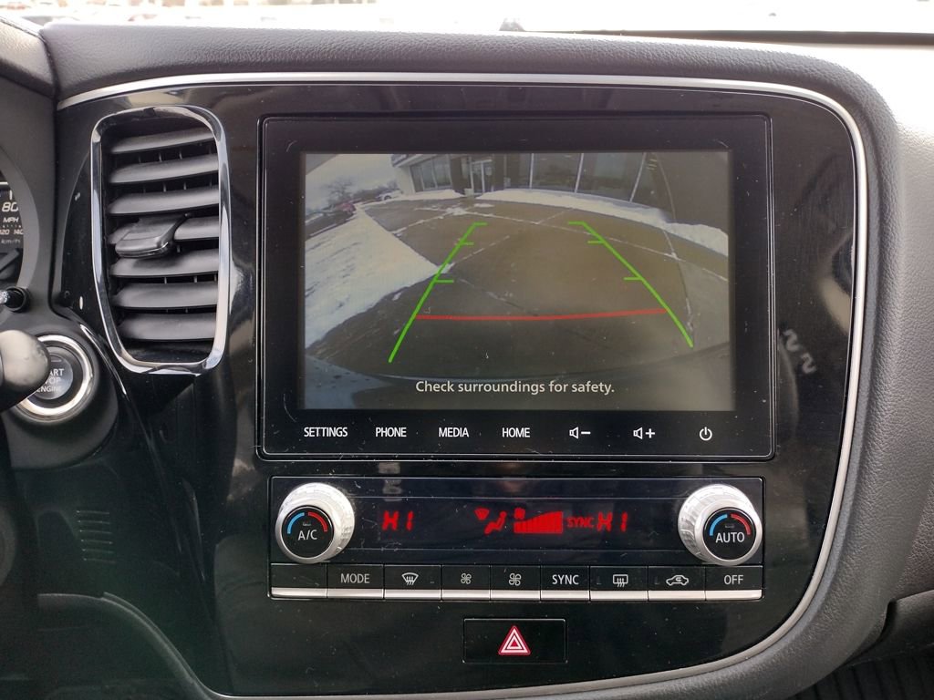 Used 2020 Mitsubishi Outlander SE image 4