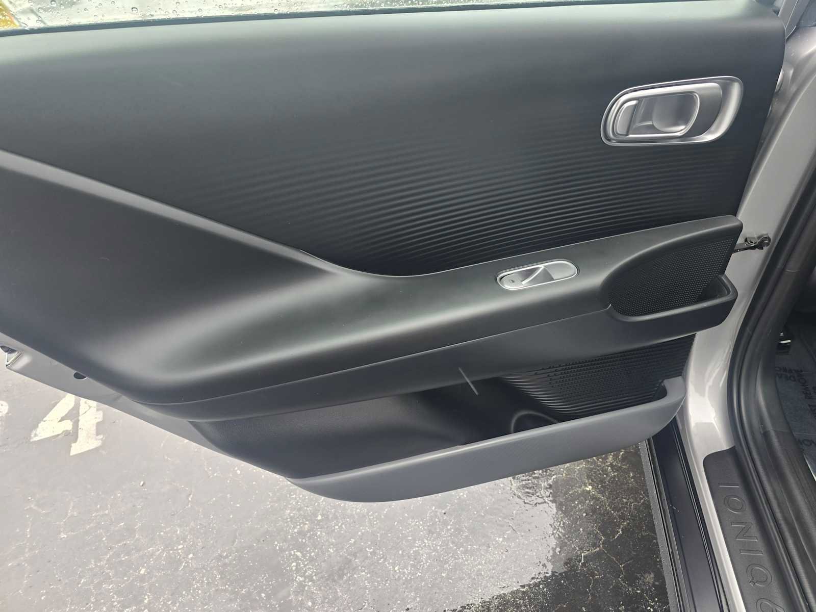Used 2024 Hyundai Ioniq 6 SE image 19