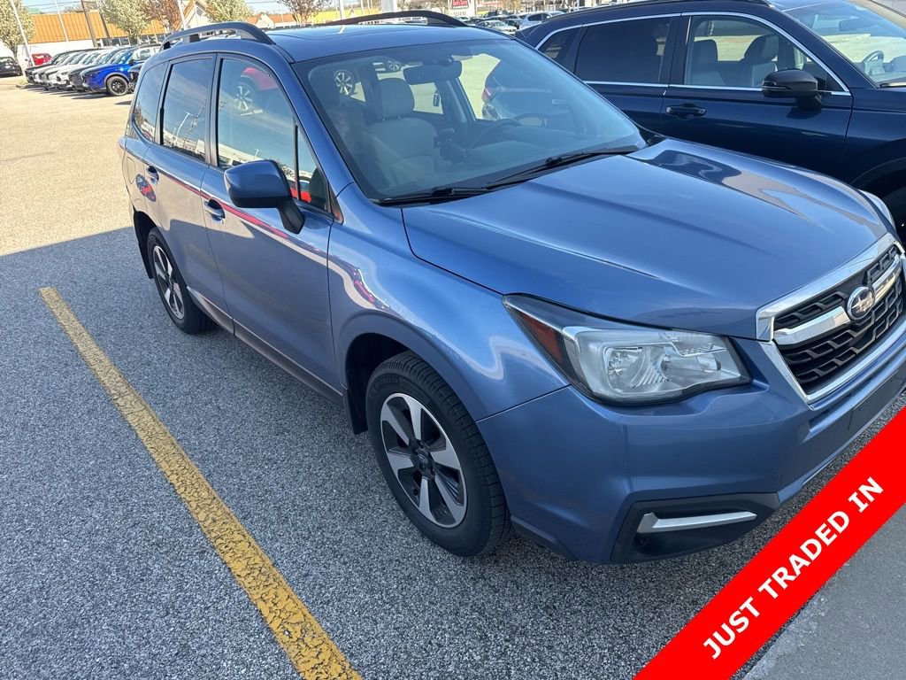 Used 2017 Subaru Forester 2.5i Premium w/ All-Weather Package AWD/4WD image 3