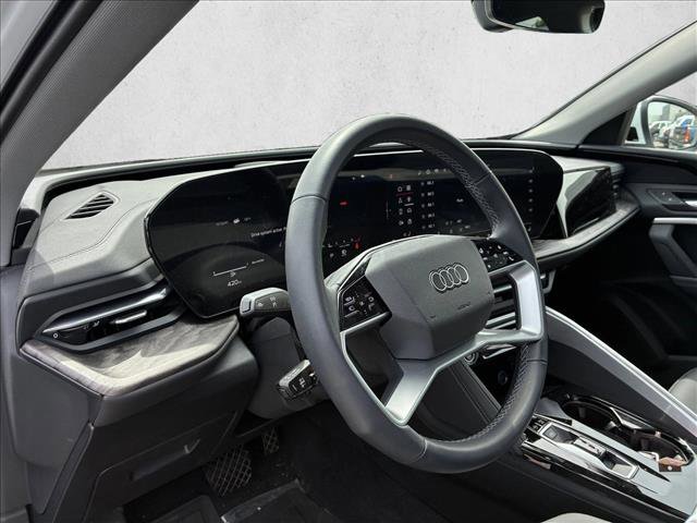 Used 2025 Audi Q5 Premium w/ Convenience Package AWD/4WD image 10
