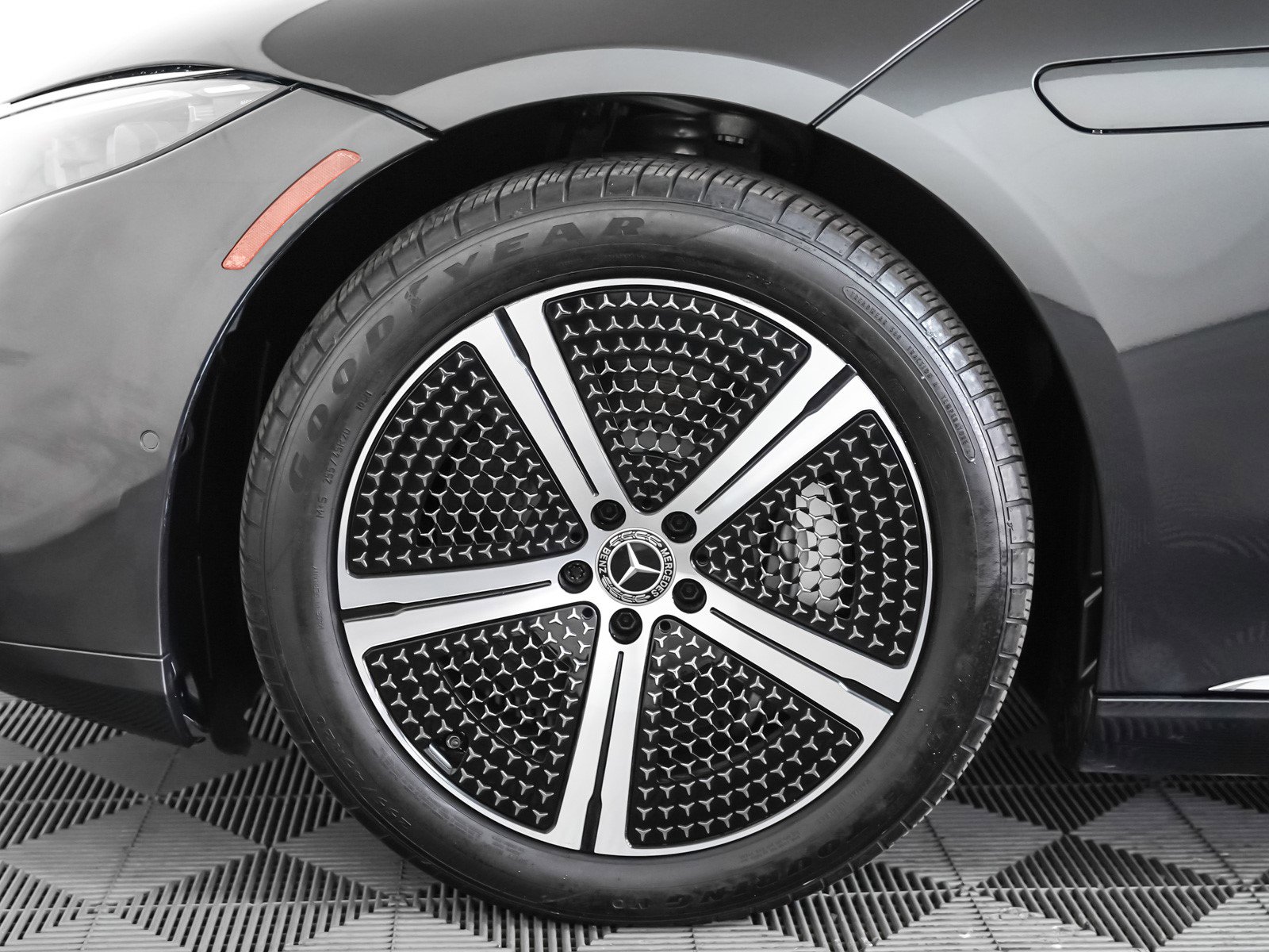 Certified 2023 Mercedes-Benz EQS 450+ Sedan image 4