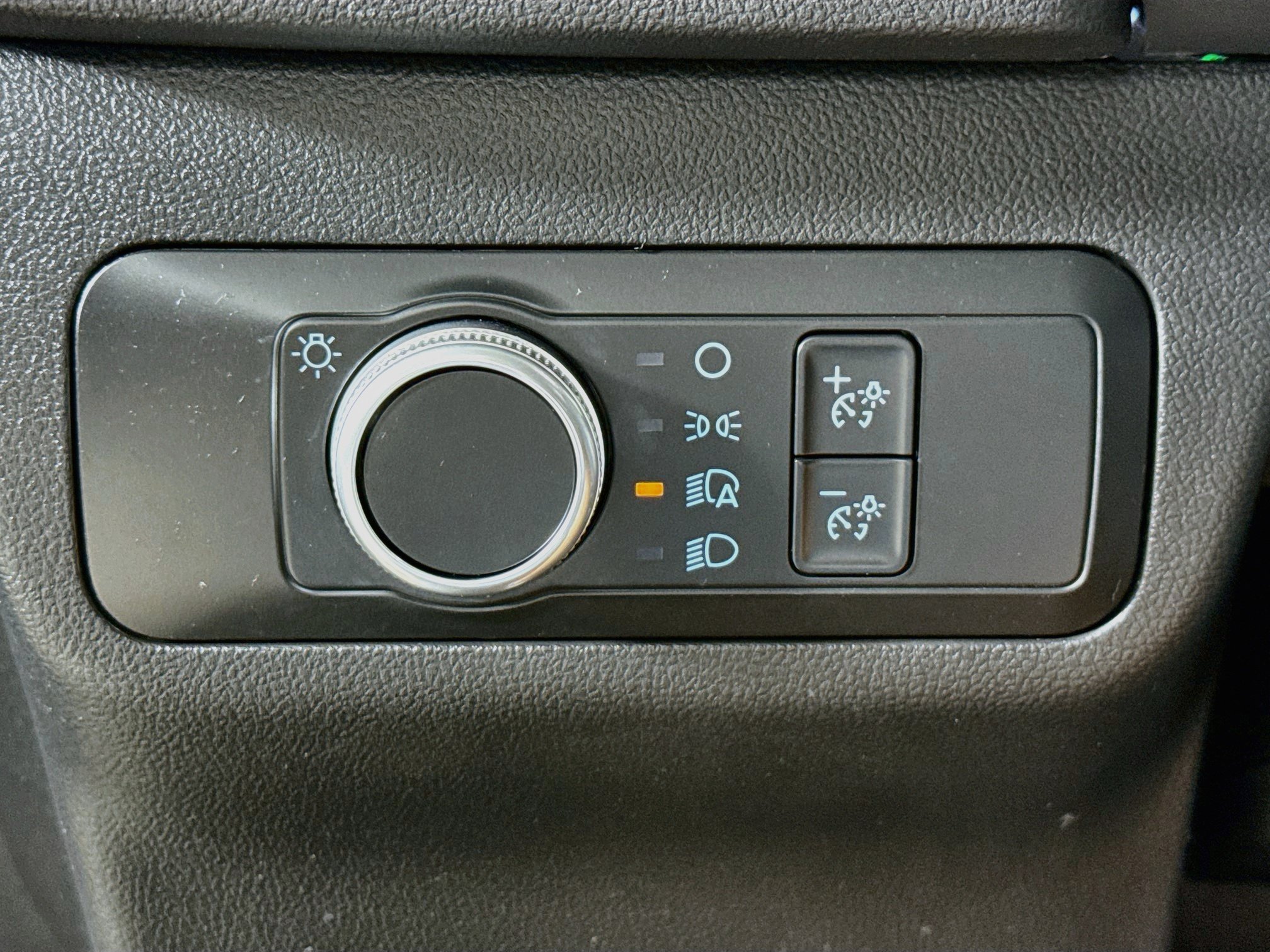 Used 2022 Ford Escape S FWD image 9